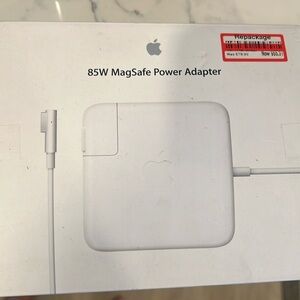 Apple 85w MagSafe power adapter